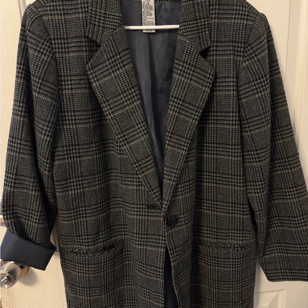 Sag Harbor Black and Gray Plaid Blazer